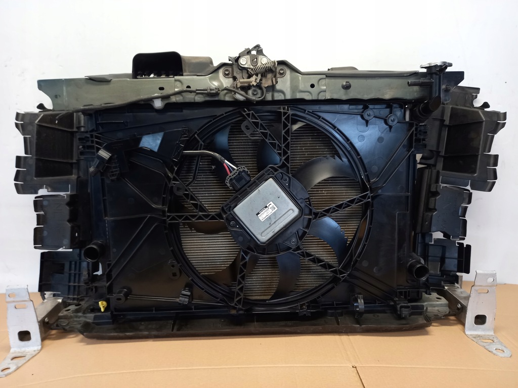 SET RADIATOR CUREA FATA TOYOTA RAV4 V 2.5 HYBRID 2018-5320542906 Product image