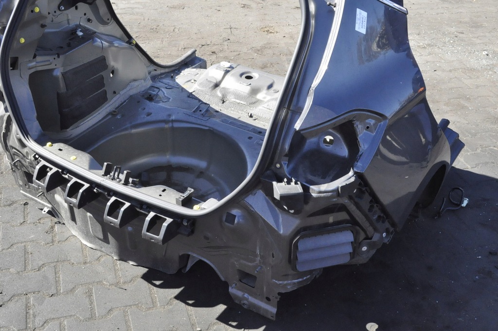 FORD FIESTA MK8 INTREGUL SPATE APARĂ CUREA SPATE STÂNGA DREAPTA Product image