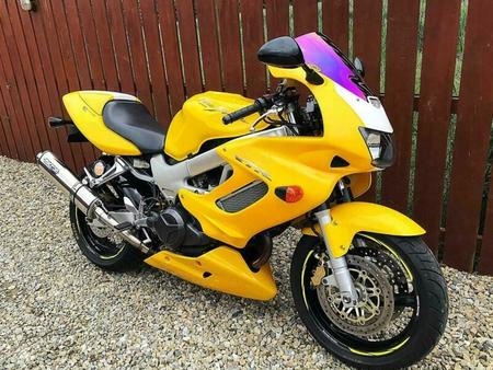 HONDA VTR 1000 FIRESTORM SC 36 JANTE ROATA FATA ORIGINALA Product image