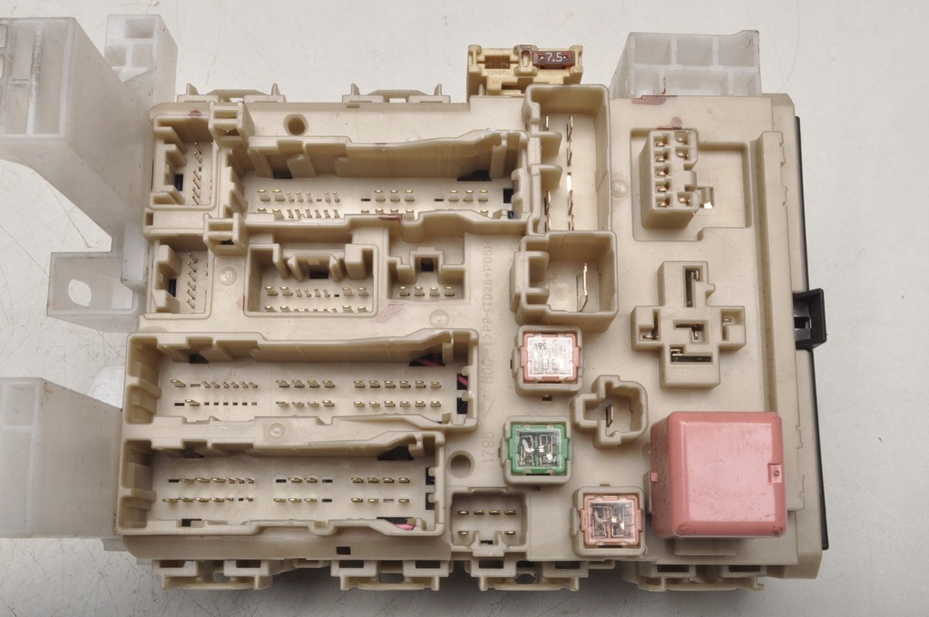 TOYOTA AVENSIS T27 2.0 D-4D CUTIE BSI MODUL 82730-05C80 Product image