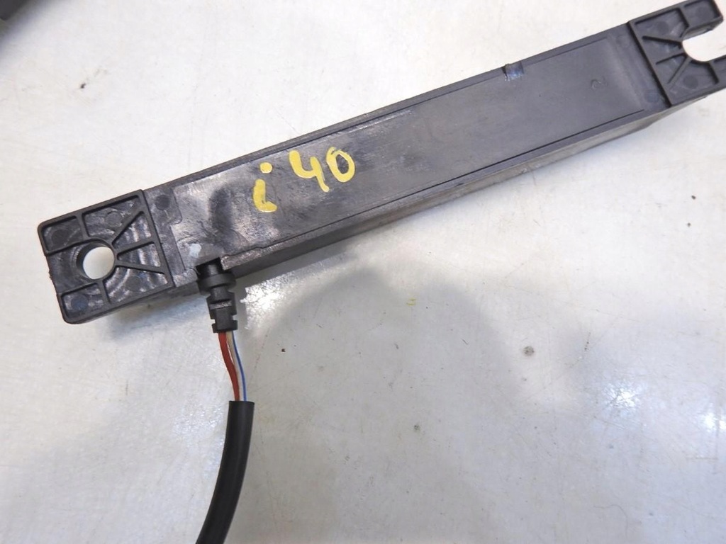 ANTENA FARA CHEIE HYUNDAI i40 95420-3Z000 Product image