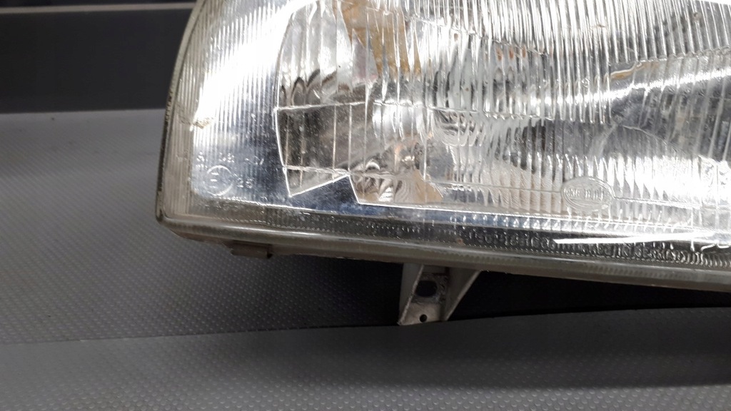 138862-00 Farta dreaptă VW Golf III Hella Product image