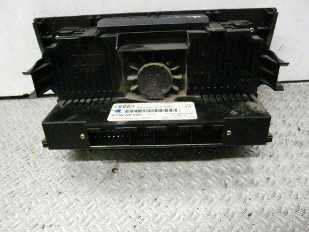 Panou de control 8P0820043 Audi A3 8p Product image