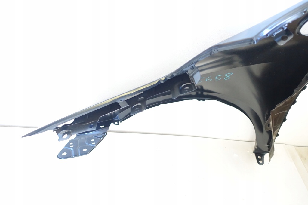 VW Golf V VI Plus Membru Drept 5M0821022 Product image