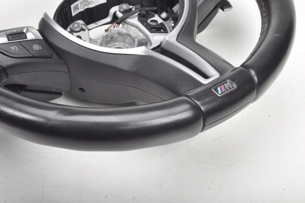 VOLANT PIELE BMW M3 F80 PACHET M PADELE Product image