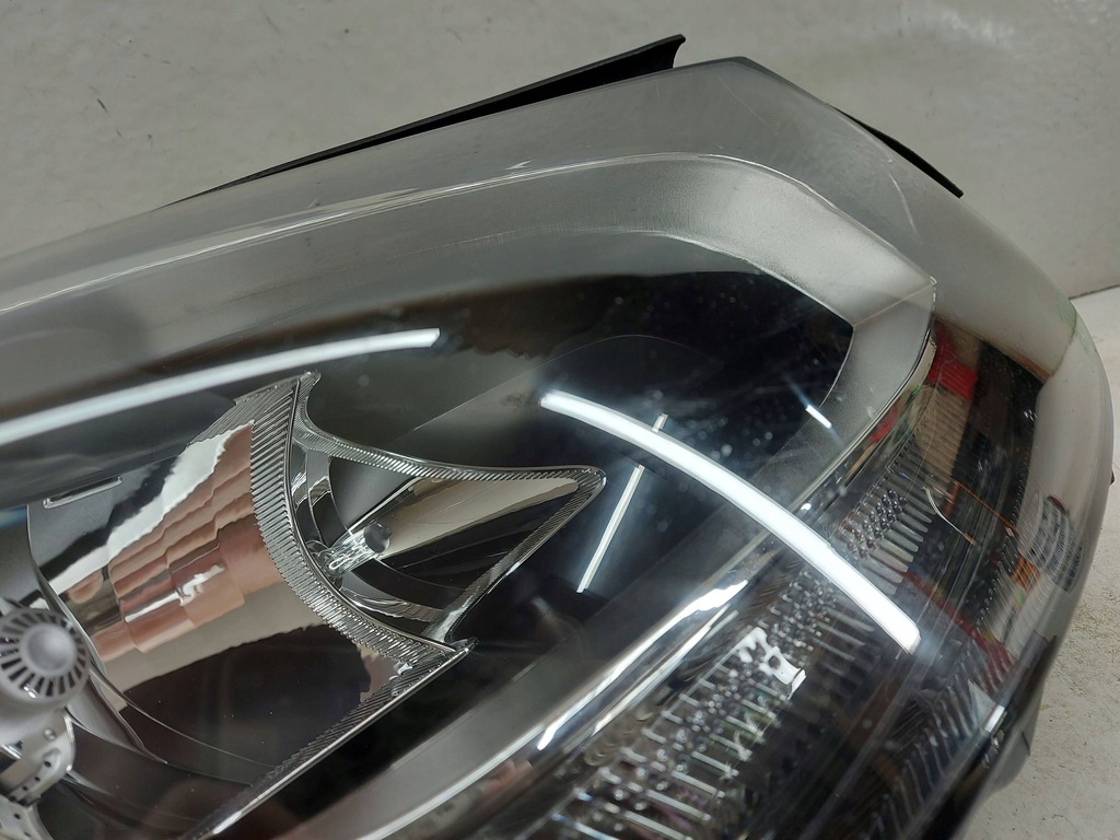 Mercedes-Benz C Clasa 205 H7 W205 H7 Fața frontală a lămpii din față Product image