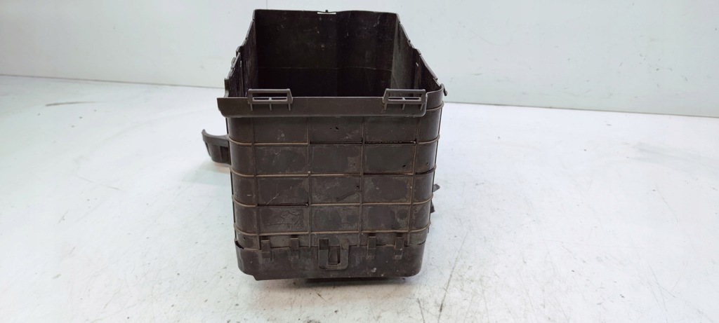 BAZĂ BATERIE AUDI A3 8P VOLKSWAGEN SEAT SKODA 1K0915333B Product image