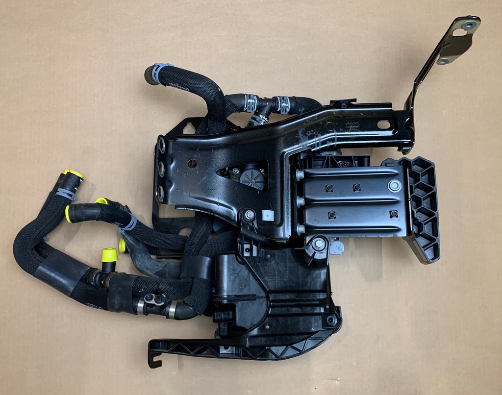 AUDI E-TRON MODUL DE RĂCIRE ​​POMPĂ DE APA DIFERENT 4KE965567B 4KE035916 27km Product image