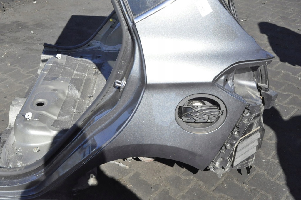 FORD FIESTA MK8 INTREGUL SPATE APARĂ CUREA SPATE STÂNGA DREAPTA Product image