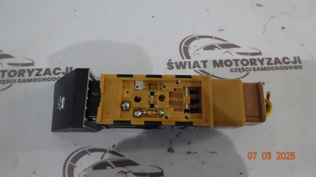 Kia Sorento II 4x4 10r Switch ESP 202002962 621W05010 Product image