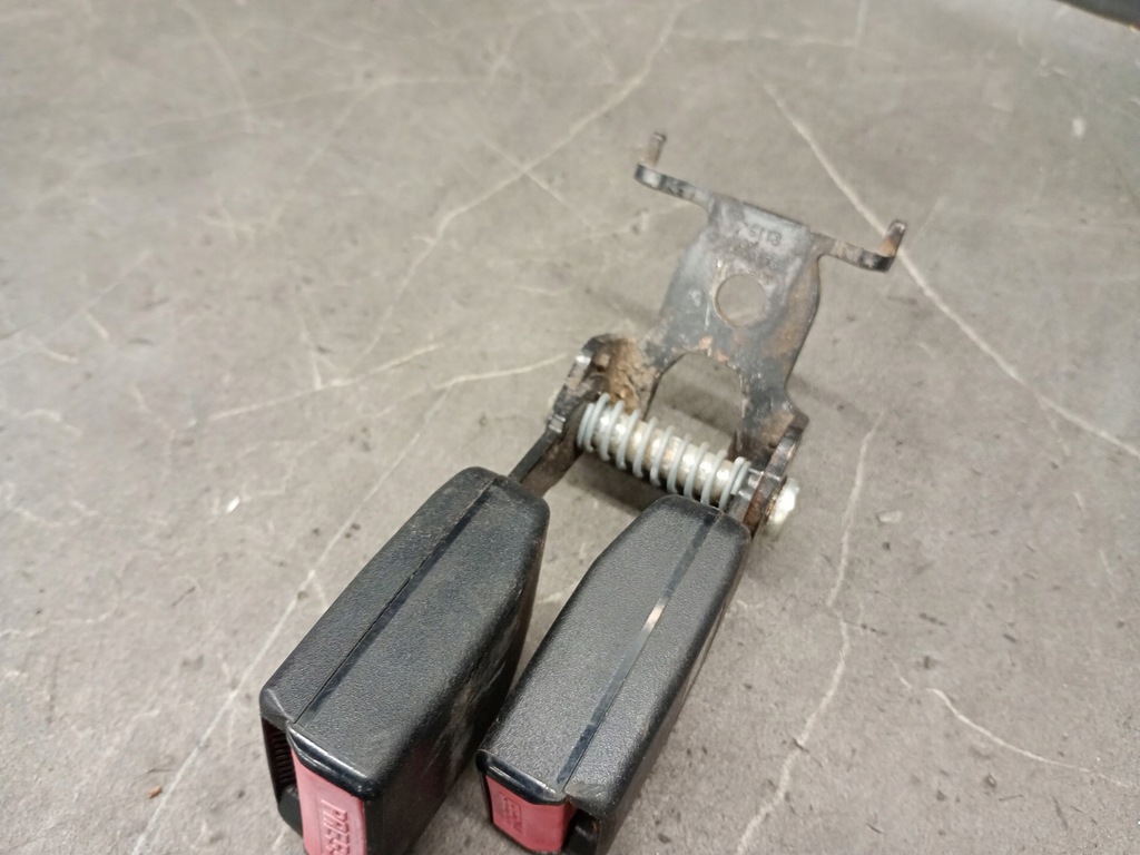 B6021666 CLAMP BENCE LEGETĂ PROPRIE MEGANE III Product image
