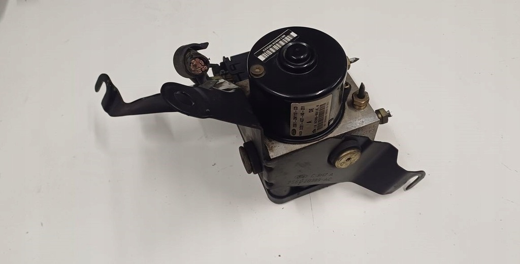 FORD FIESTA MK6 02-05 POMPA FRANA ABS 2S61-2M110-CD Product image