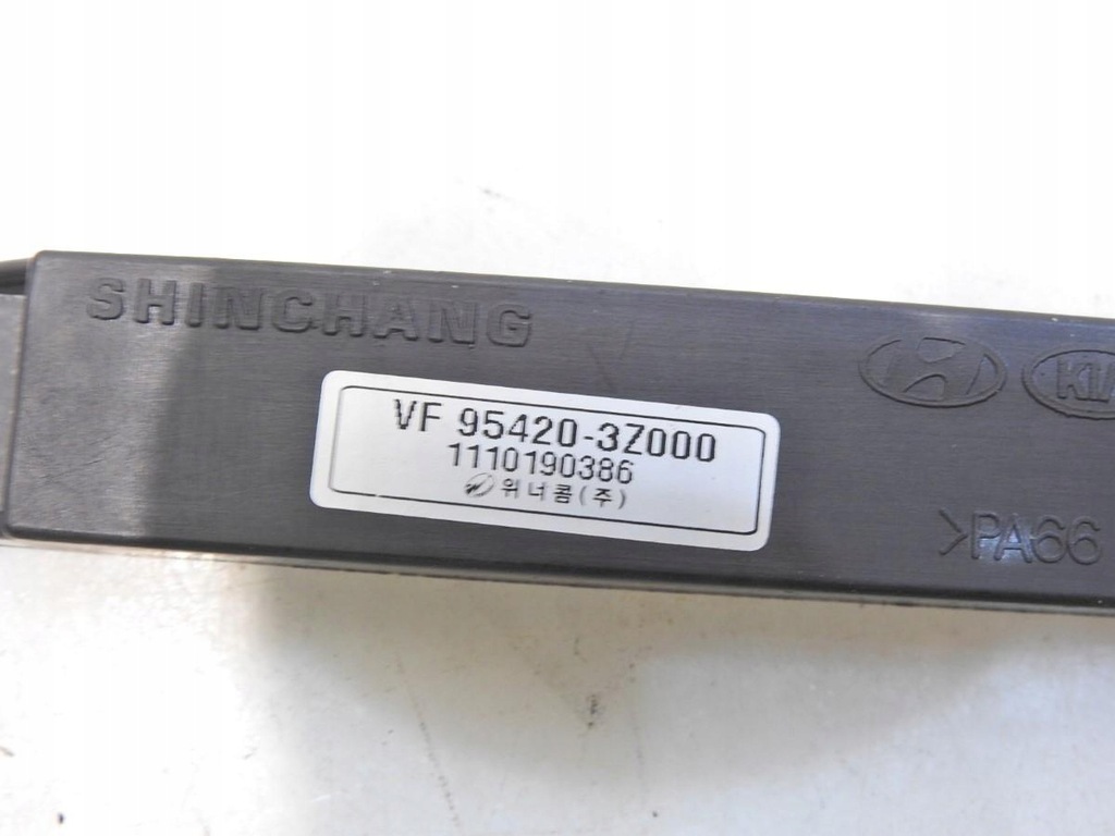 ANTENA FARA CHEIE HYUNDAI i40 95420-3Z000 Product image