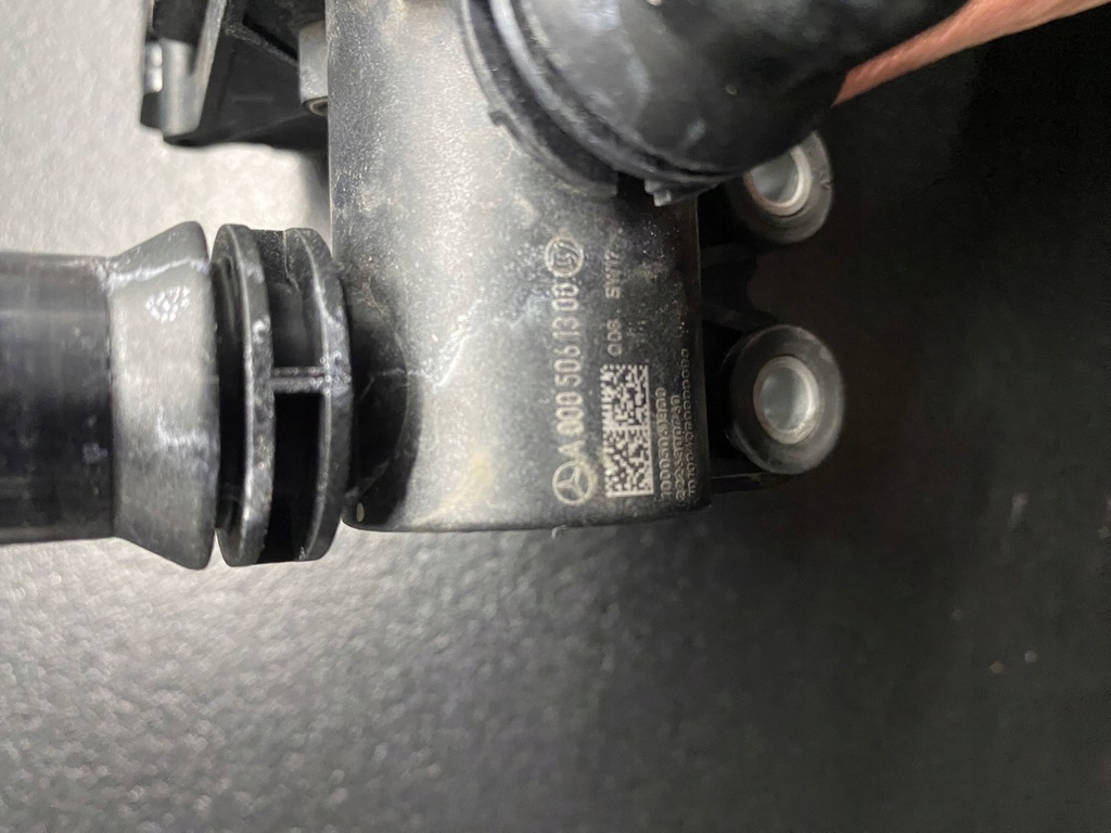 VALVĂ DE COMUTARE MERCEDES A0005061300 W177 Product image
