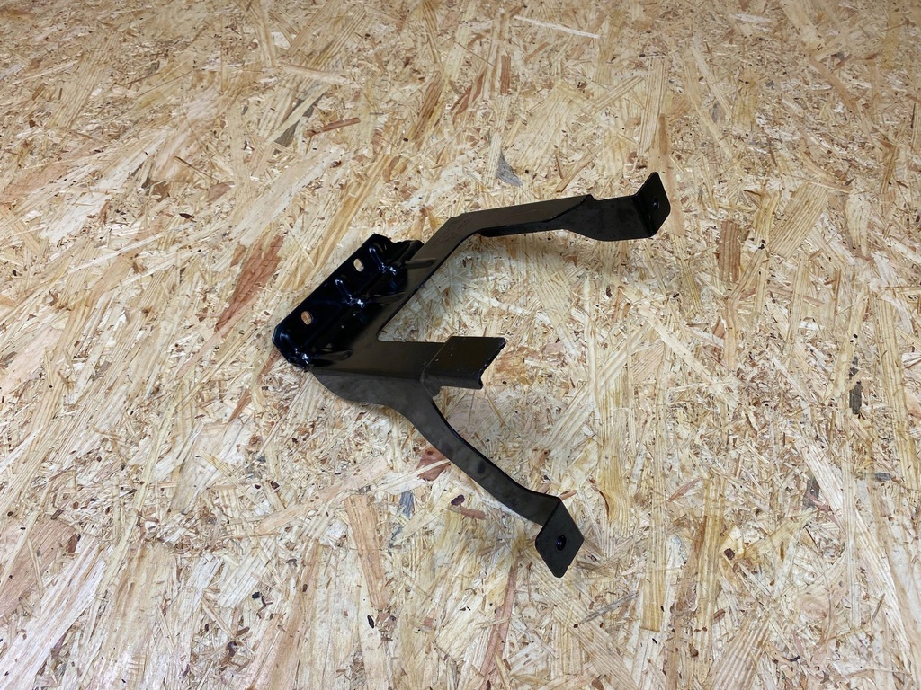 Mânerul suportului Montarea bazei de baterie Volvo XC40 32314831 Product image