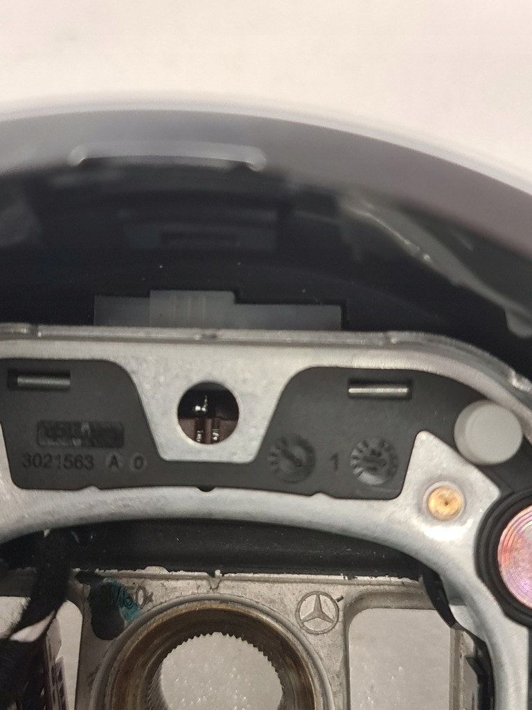 Volan încălzit Mercedes AMG Carbon Alcantara Product image
