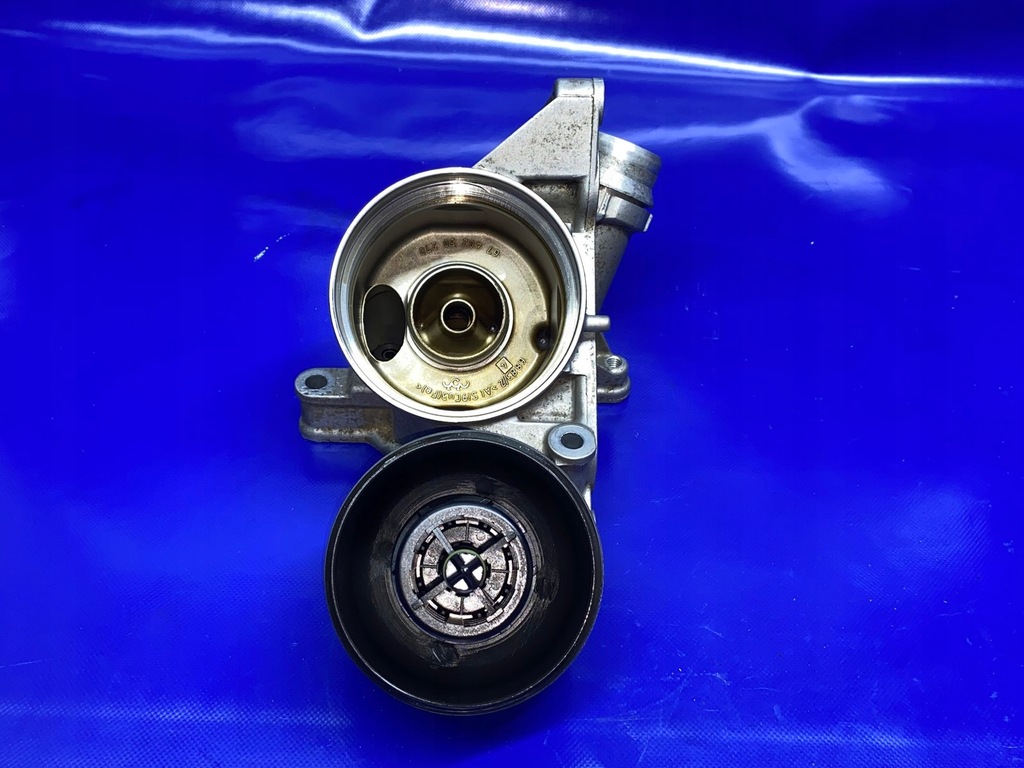 Baza filtrului de ulei 7516383 7562942 BMW X3 E83 E70 E71 N52 3.0 B N52B30A Product image
