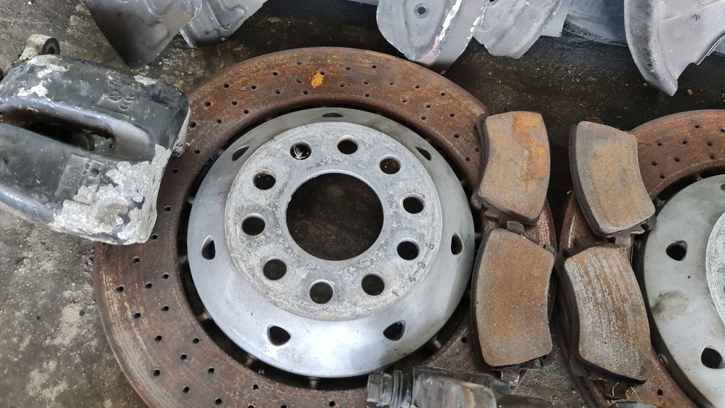 FRÂNE ETRIER PLACUȚE CAPAC DISC RS6 C5 UNIC Product image