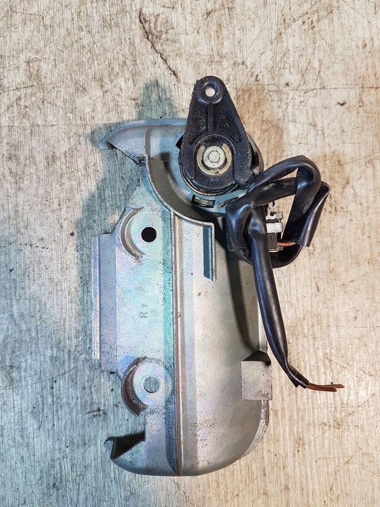 INTRODUCEȚI BLOCAREA UȘĂ FAȚĂ DREAPTA OPEL CORSA B Product image