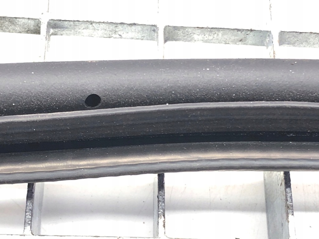 GARNITURA SKODA OCTAVIA III Hatchback 5E0867365H Product image