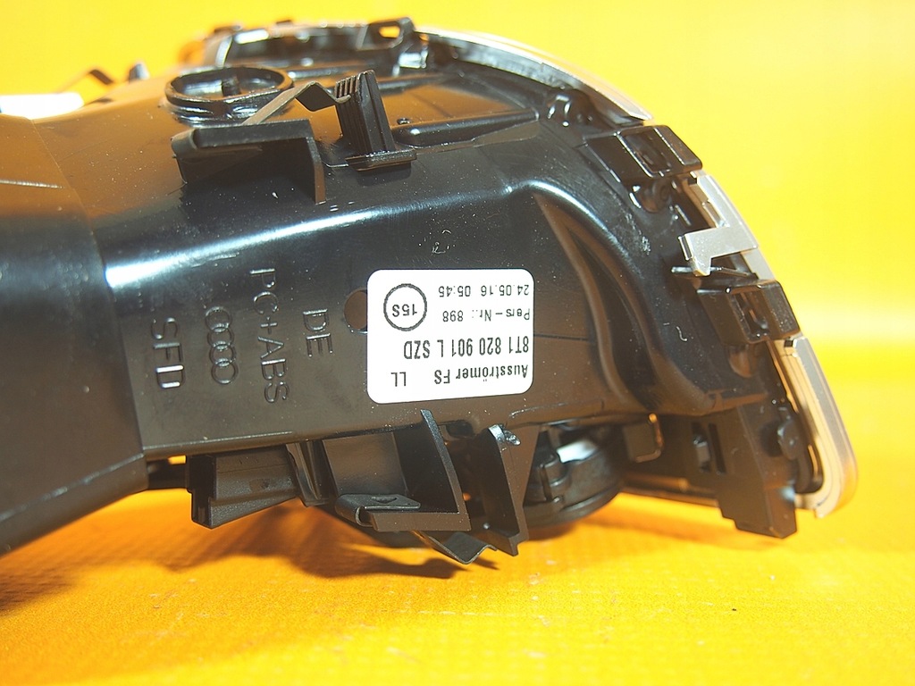 Audi A5 8T LIFT 50KM Iluminat Consolă Grături de aerisire SET Product image