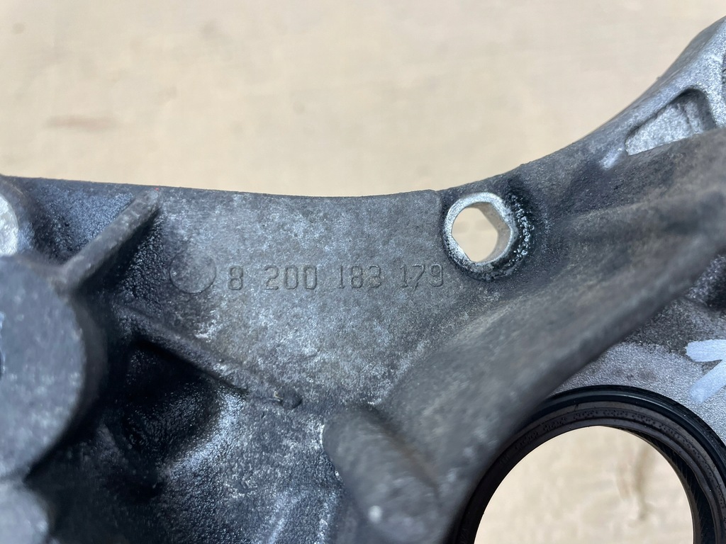 Carcasa simering arbore Suzuki Grand Vitara II 1.9 ddis 05-14 8200183179 Product image