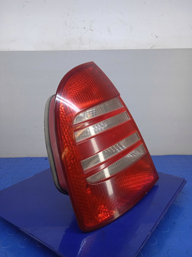 LAMPĂ SPATE SKODA SUPERB I, STANGA SPATE, 3U5945095 Product image
