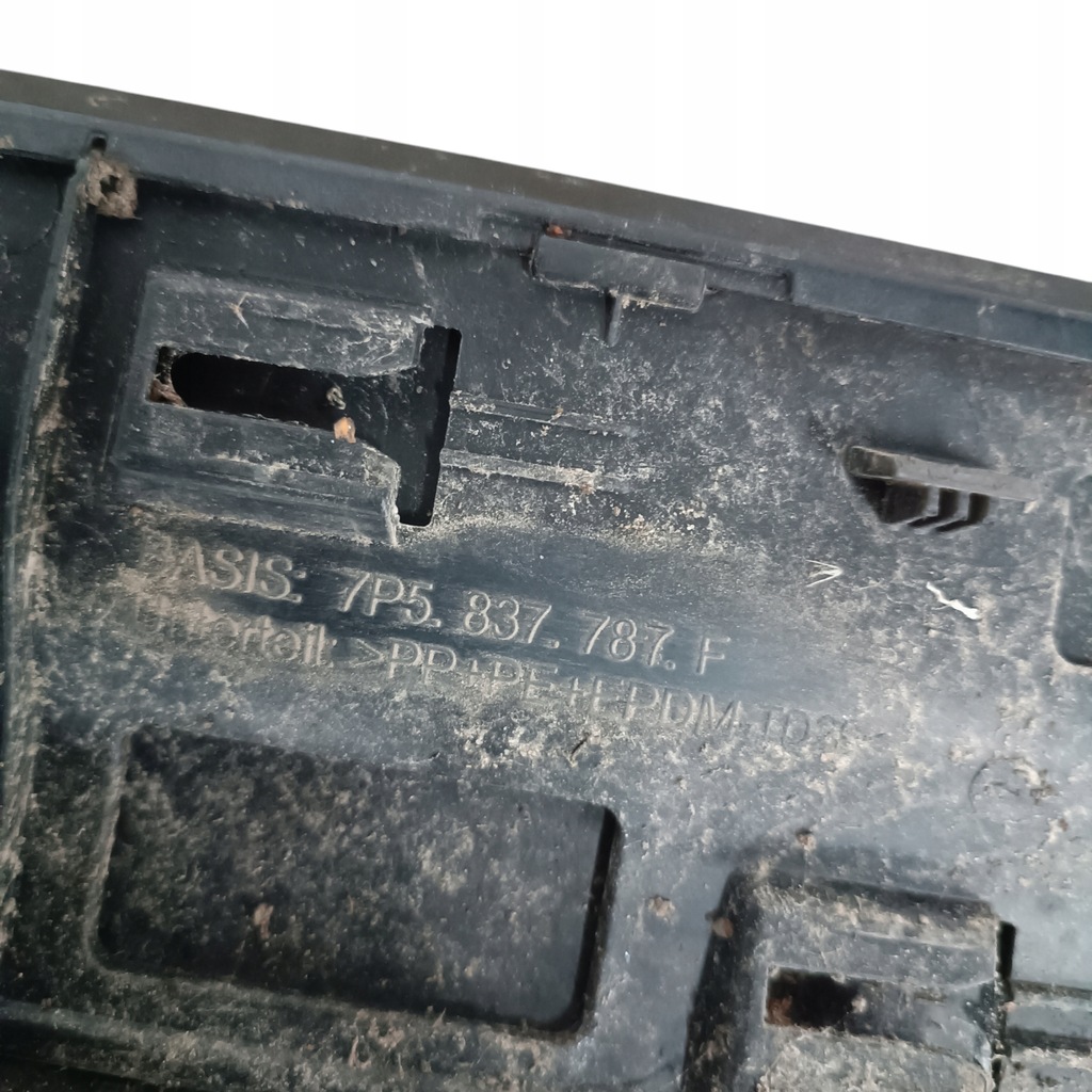 MOBILIERĂ UȘĂ STÂNGA FAȚĂ PORSCHE CAYENNE 7P5837787F Product image