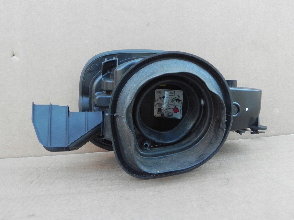 FORD MONDEO MK5 AD HTB SEDAN clapeta de umplere Product image
