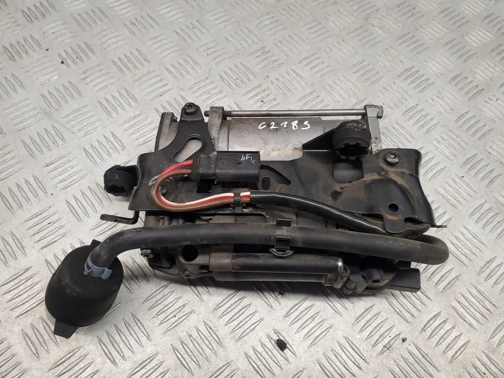 Mercedes-Benz CLS C218 X218 A2123200104 Kompresory Product image