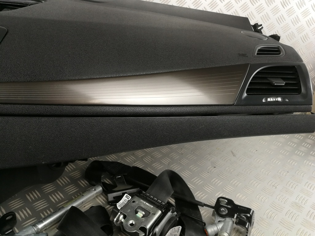 planşa de bord airbag-uri cockpit centuri de siguranţă RENAULT MEGANE III 3 08- EURO Product image