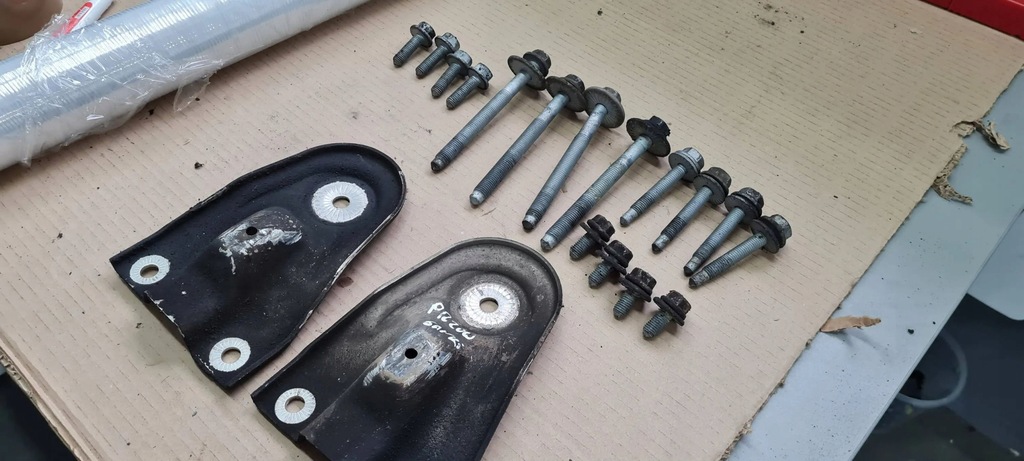 A6 C6 ȘURBUL SUSPENZIEI DE RIDICARE BRANCĂ DE LEAGĂN FAȚĂ Product image