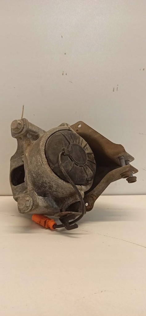 Audi Q5 Motor Pad a rămas 8R0199381B Product image