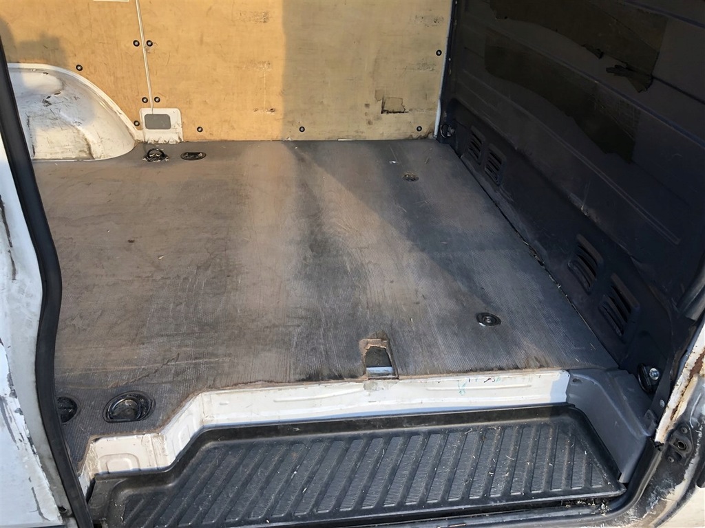 CLĂDIREA PAKI FLOOR VW CRAFTER L1H1 06-17 Product image