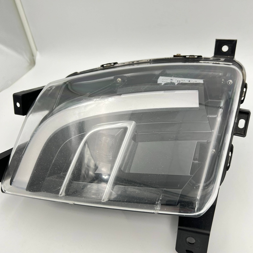 Tesla Model X HALOGEN LED DRL DREAPTA 103433100A Product image
