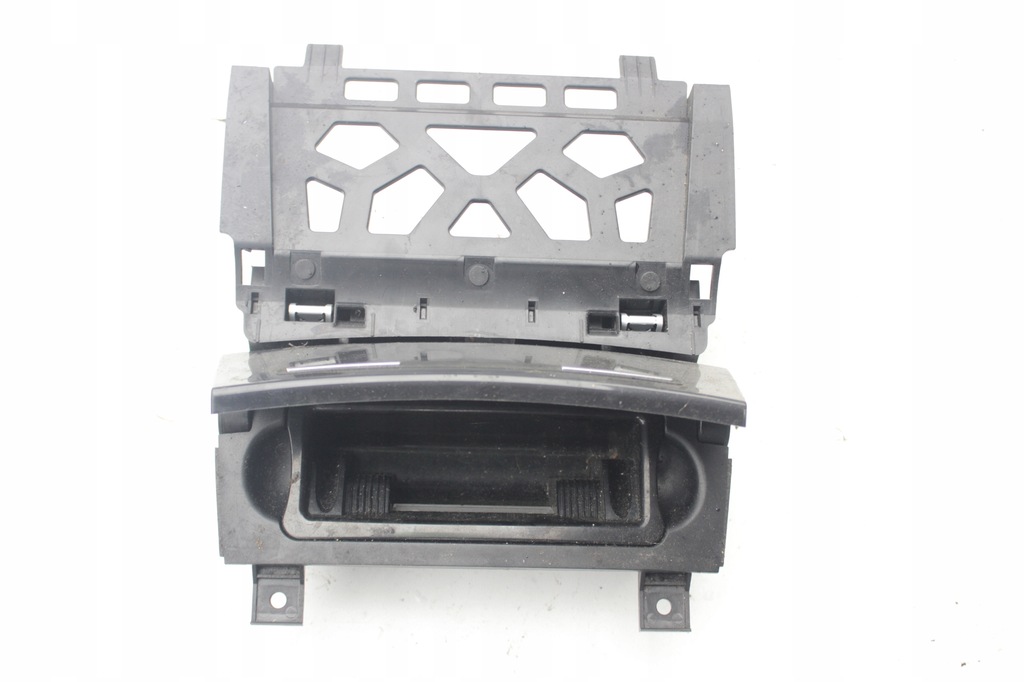 Stocare de scrumieră Audi A3 1.8 TFSI 8P 8P0857951 Product image