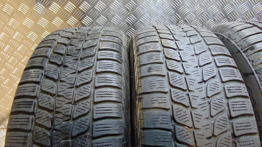 SET JANTE + ANVELOPE Mercedes-Benz A2044015502 7,5" x 17" 5x112 ET 47,5 Product image