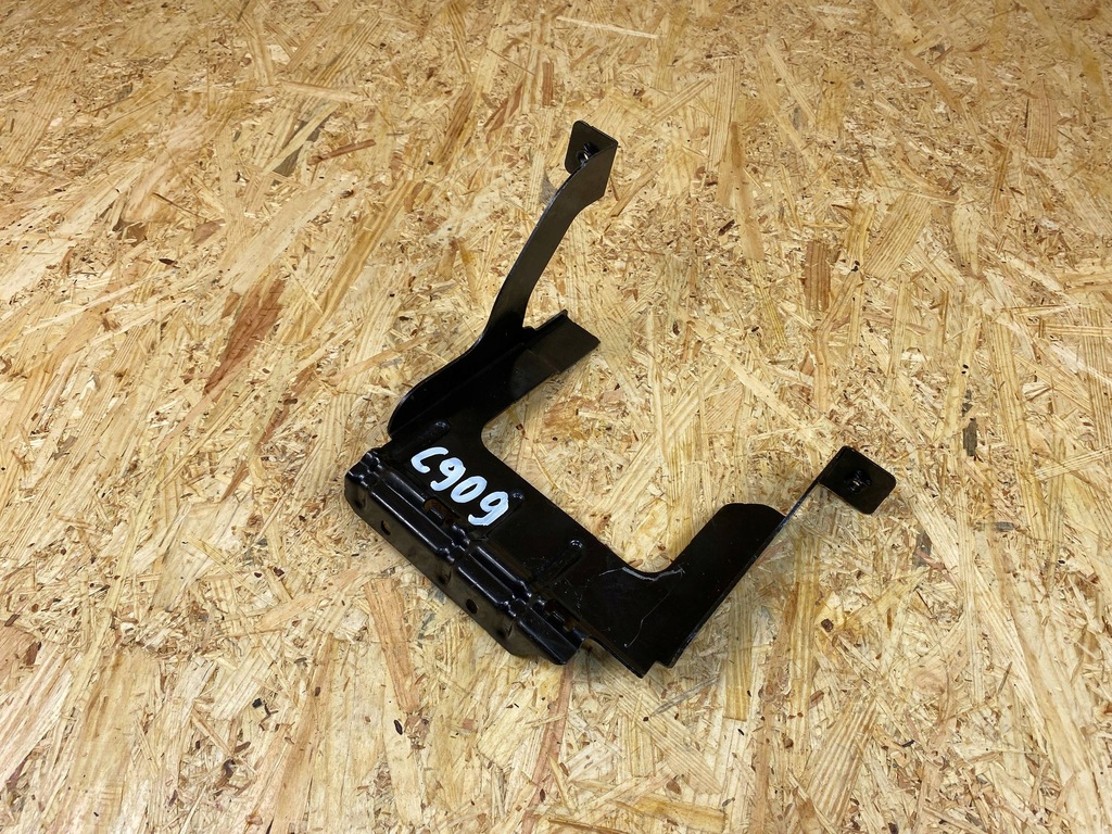 Mânerul suportului Montarea bazei de baterie Volvo XC40 32314831 Product image