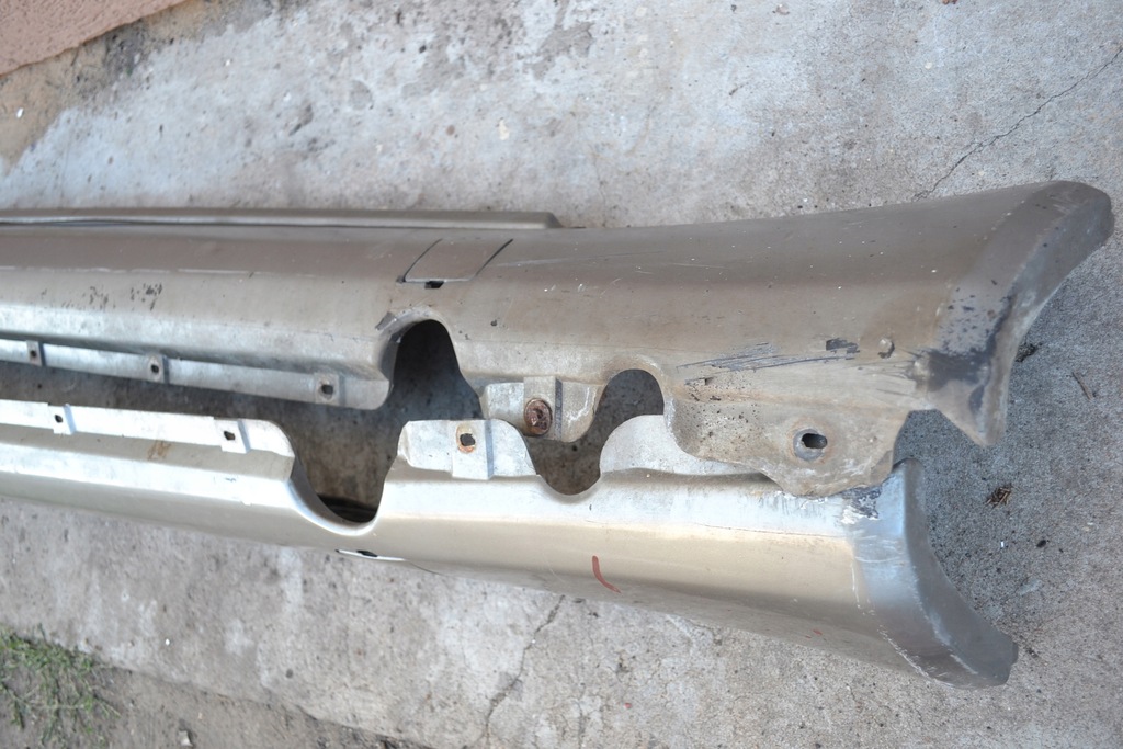 Mercedes W124 Coupe CE Moluri, capace prag Product image