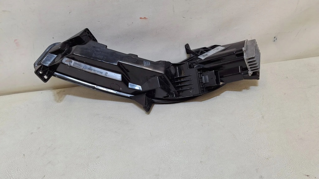 LED HALOGEN DREAPTA RENAULT KOLEOS II 266008290R Product image
