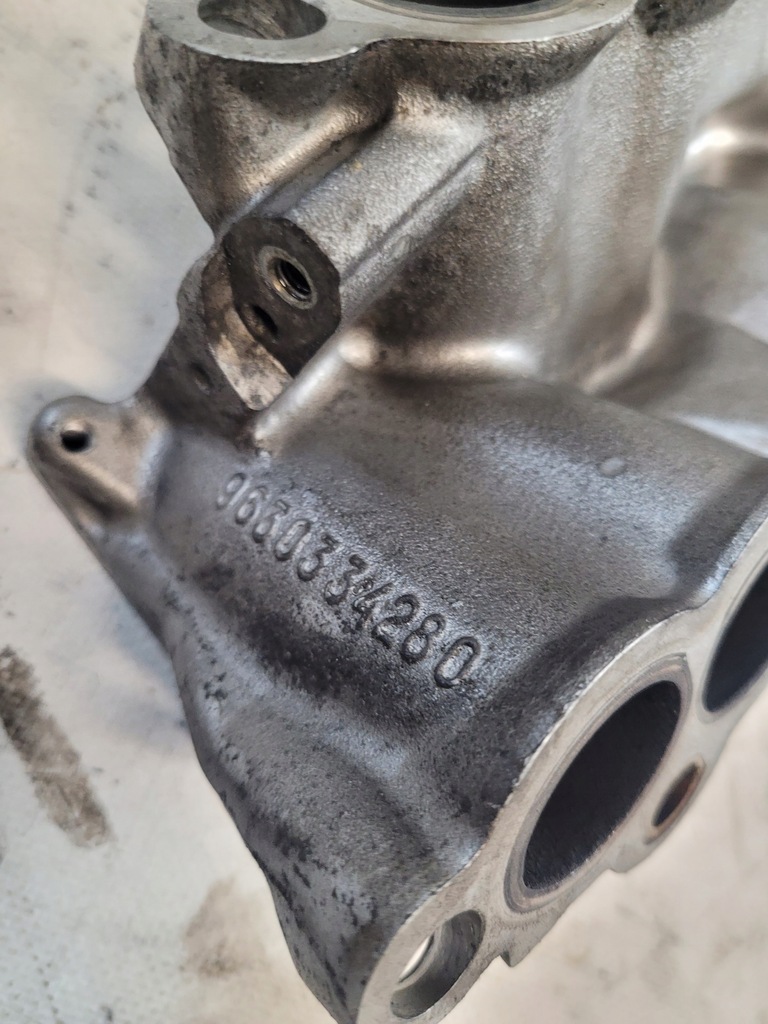 COLECTOR ADMISIUNE OE 9630334280 RENAULT LAGUNA II 3.0 Product image