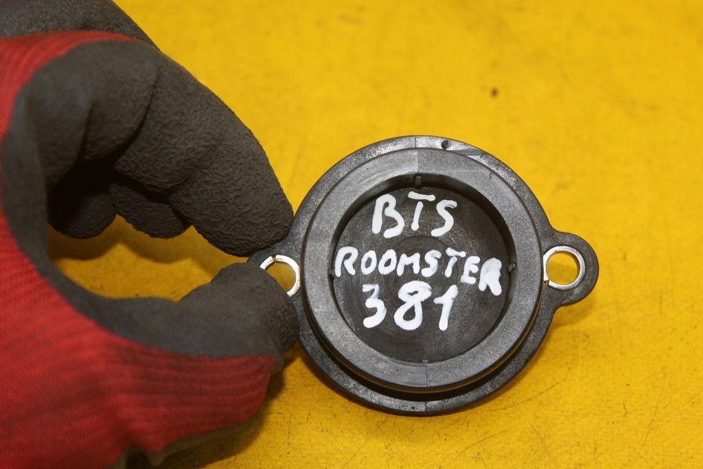BUCH ROOMSTER SKODA ROOMSTER FABIA II VW SEAT 1.6 B BTS 036103111G Product image