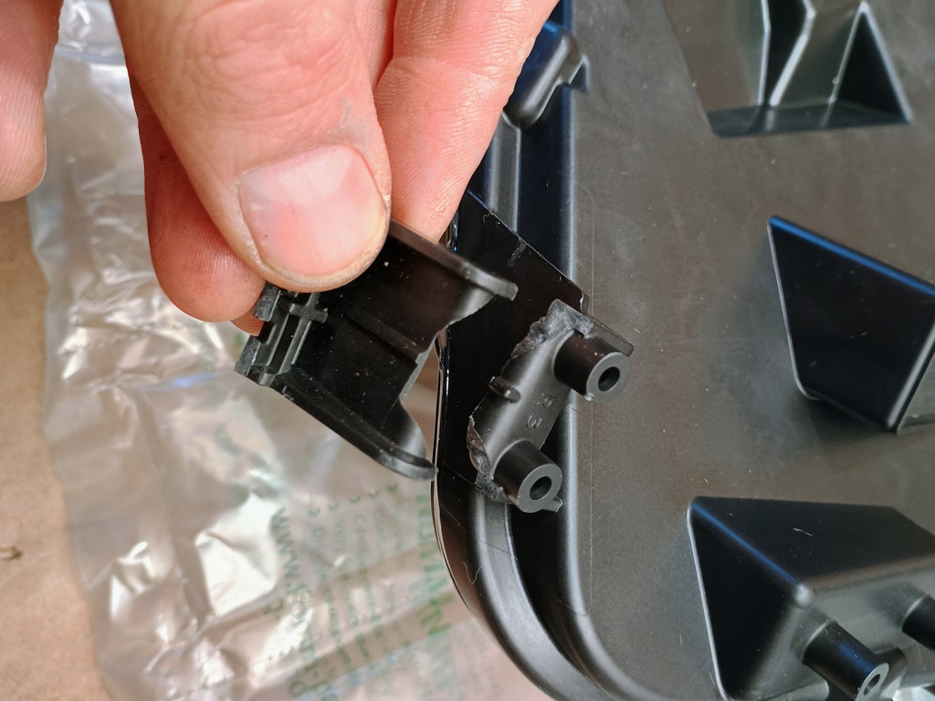 LED LED DRL Peugeot 208 II E 208 9850423580 ORIGINAL NOU Product image