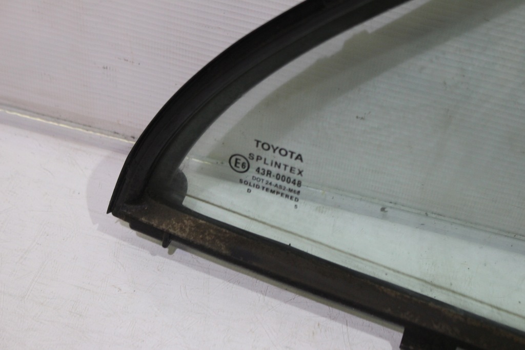 GEAM TRIANGULAR SPATE DREAPTA AVENSIS T25 2.0VVTi Product image