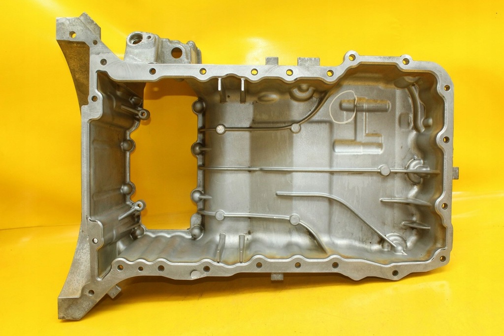 Mercedes W205 274.920 2.0 CGI A2740140100 Product image