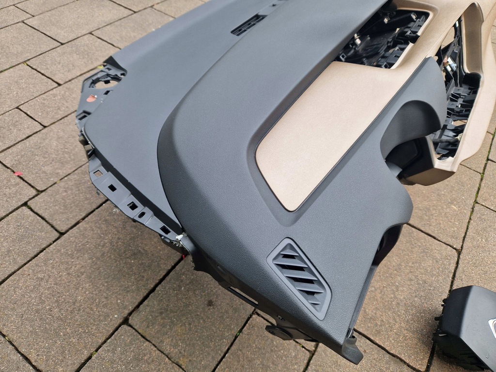 Citroen C4 Picasso II Consola de bord+2xpoduszka Original 2014 Product image