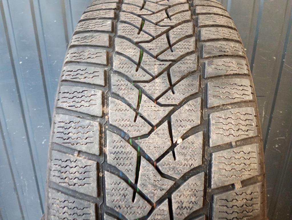 Dunlop Winter Sport5 5 2x 255/45R20 și 2x 285/45R20 anvelope de 4,3 mm iarna Product image