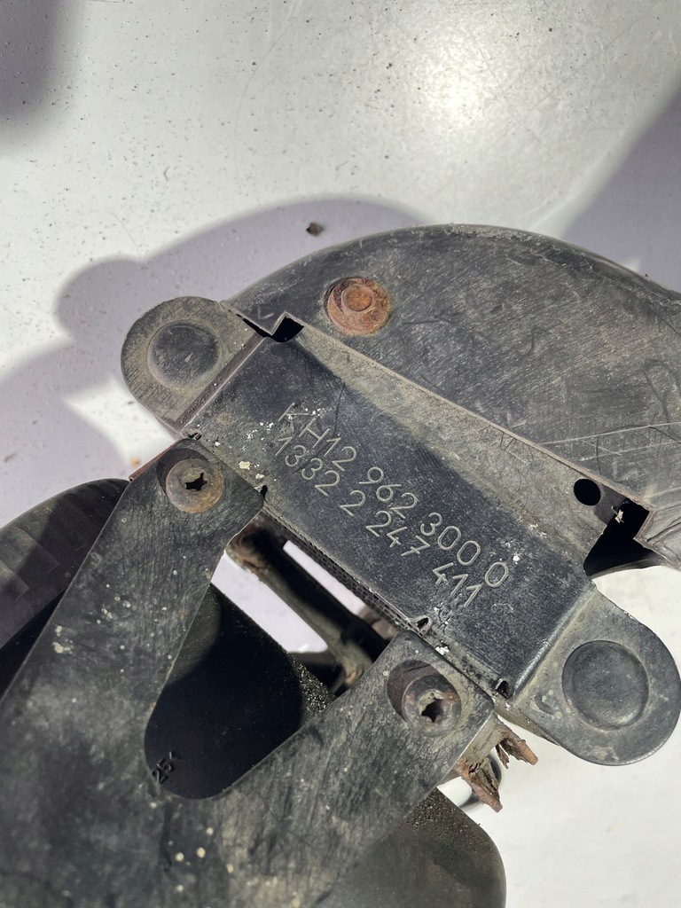 BMW E46 2.0 136KM FILTRU RĂCITOR DE CARBURANT 2247411 POMPA SECUNDARA Product image