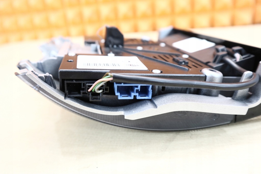 MERCEDES SLK 171 R171 LAMPĂ DE GARNITURĂ ILUMINARE INTERIOARĂ 1718201201 Product image
