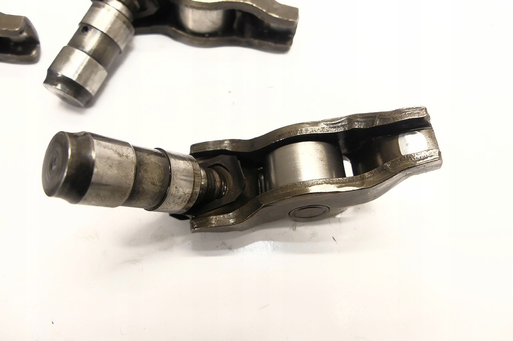 MERCEDES GLK X204 W204 C280 C300 3.0 V6 272 Pârghie de impingere Product image
